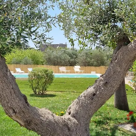 Dimora Matilde شقة أوستوني